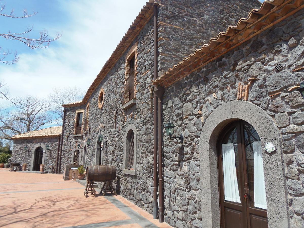 Hotel Le Cisterne Dell'Etna Calcerana-Marina Exterior foto